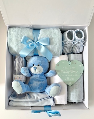 New Baby Starter Set - Boys Gift Box
