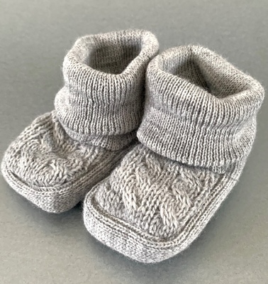 Newborn Cable Knit Booties - grey
